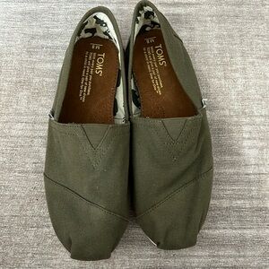 Toms men’s shoes